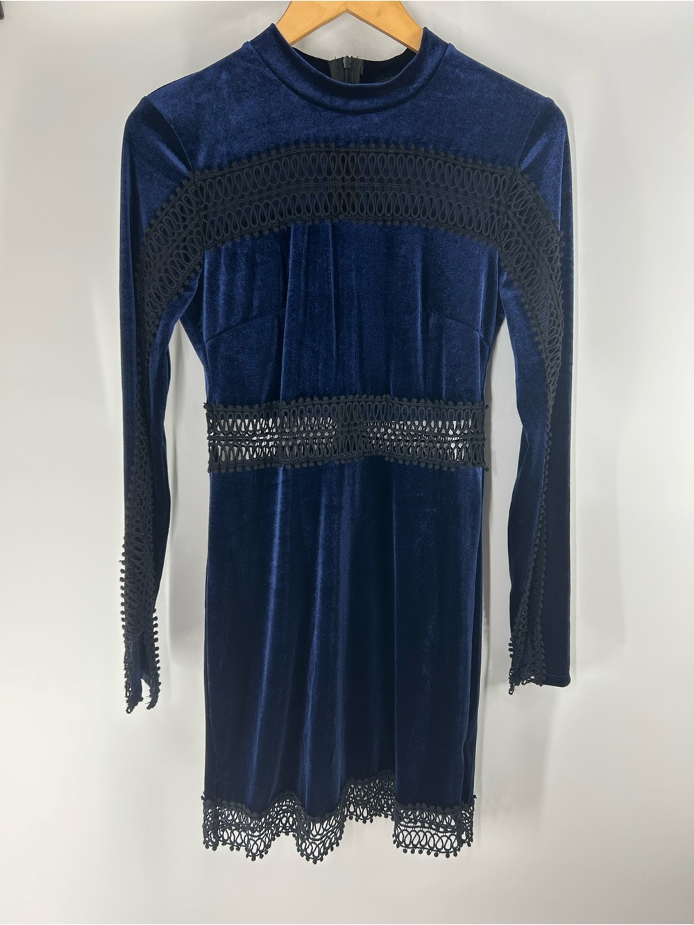 Romeo & Juliet Couture Navy Blue Velvet Long Sleeve Dress with Black Lace Trim